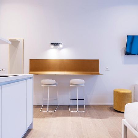 Easyhomes-City Centre Suites ميلان المظهر الخارجي الصورة