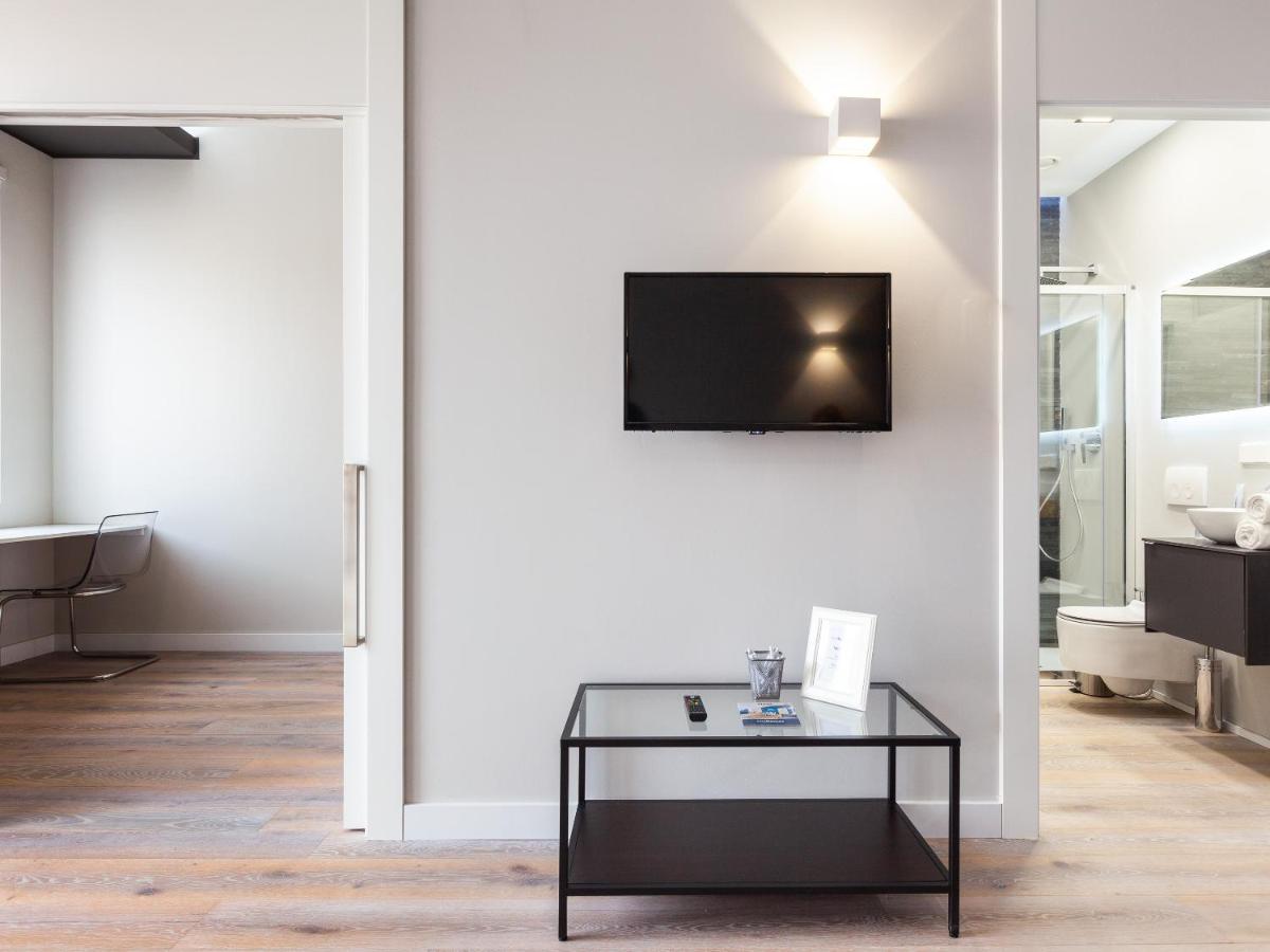 Easyhomes-City Centre Suites ميلان المظهر الخارجي الصورة