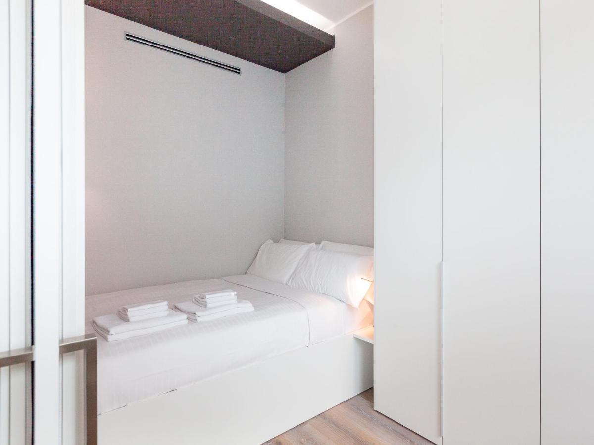 Easyhomes-City Centre Suites ميلان المظهر الخارجي الصورة
