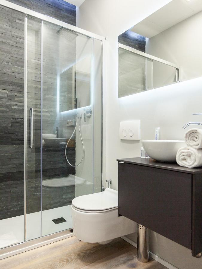 Easyhomes-City Centre Suites ميلان المظهر الخارجي الصورة