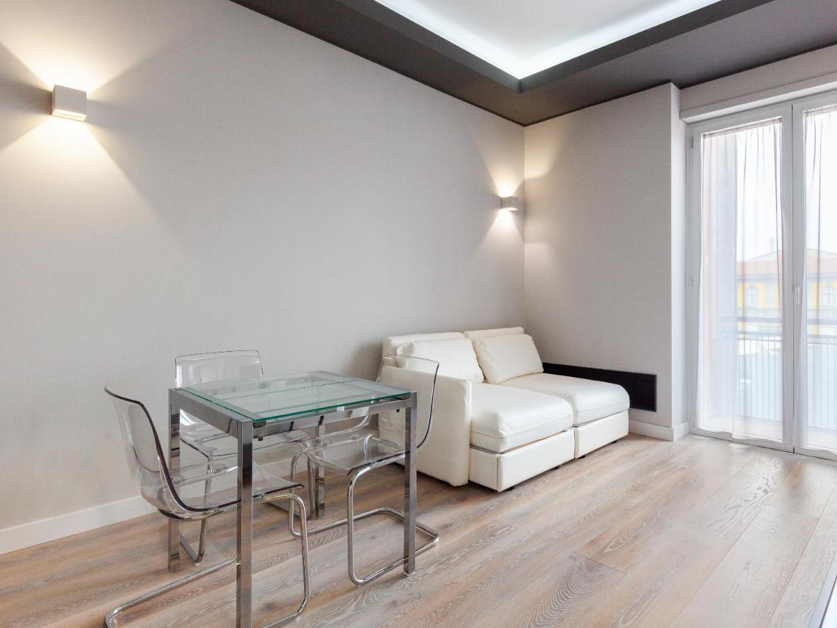 Easyhomes-City Centre Suites ميلان المظهر الخارجي الصورة