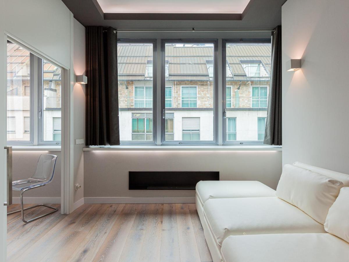 Easyhomes-City Centre Suites ميلان المظهر الخارجي الصورة