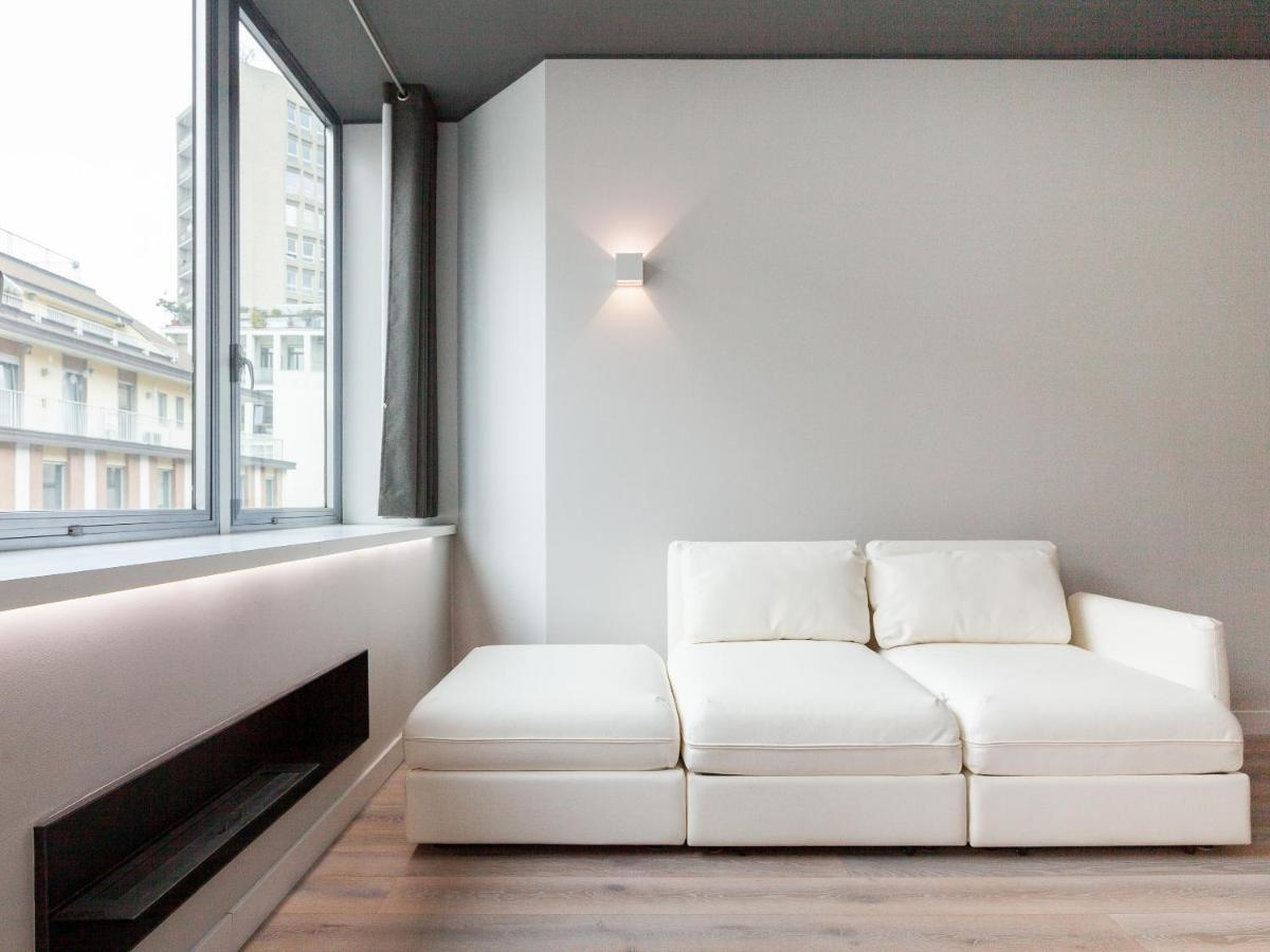 Easyhomes-City Centre Suites ميلان المظهر الخارجي الصورة