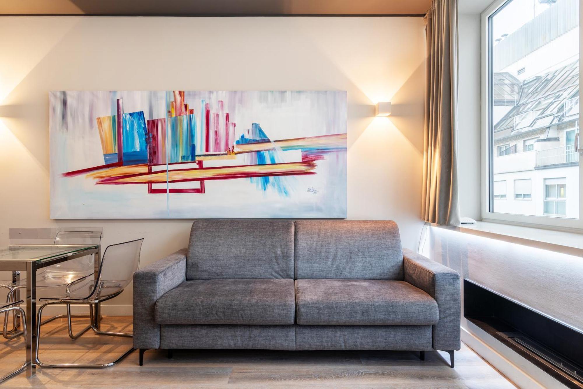 Easyhomes-City Centre Suites ميلان المظهر الخارجي الصورة