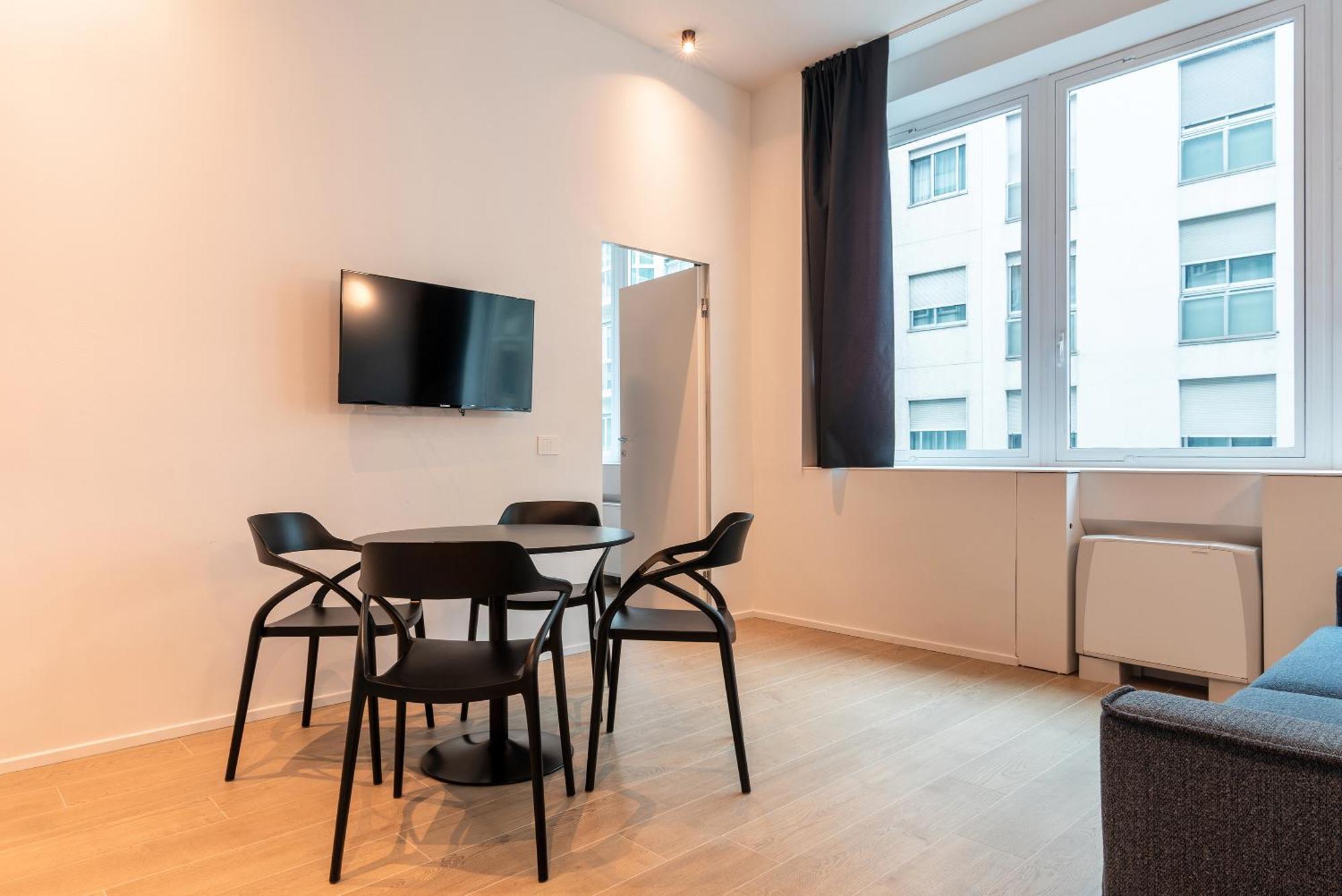 Easyhomes-City Centre Suites ميلان المظهر الخارجي الصورة