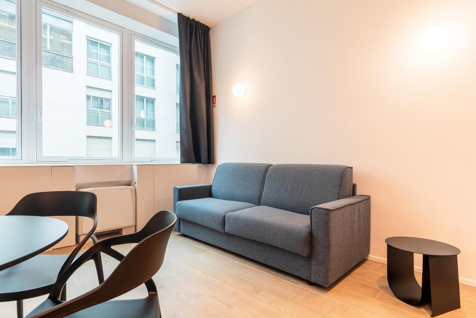 Easyhomes-City Centre Suites ميلان المظهر الخارجي الصورة